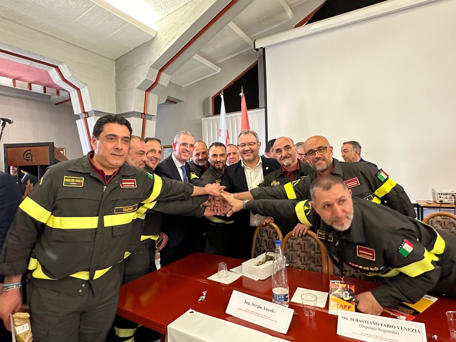 Falcone congresso vigilidelfuoco distaccamenti volontari