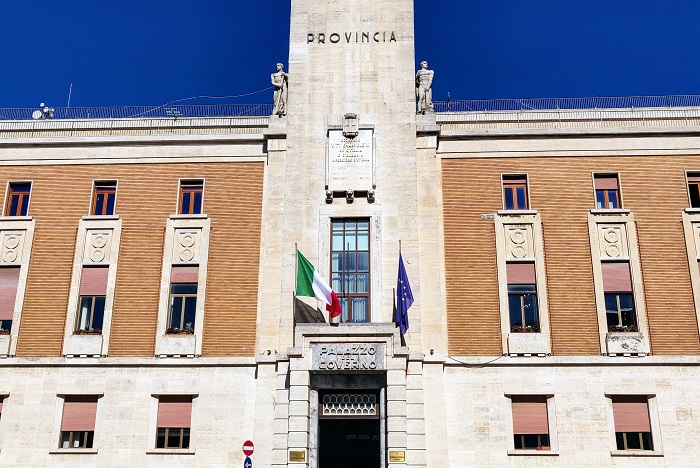 221991147281O Opalazzodellaprovincia