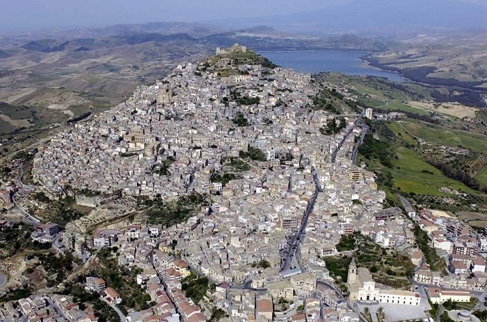 agira