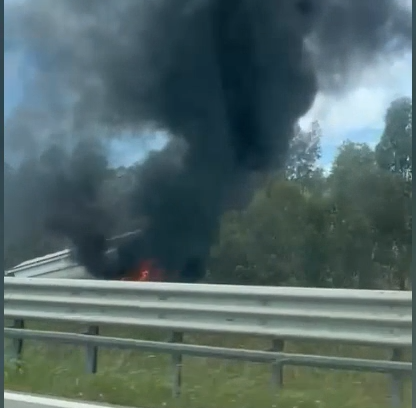 camion in fiamme