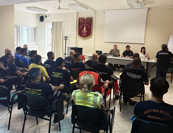 volontari protezione civile enna