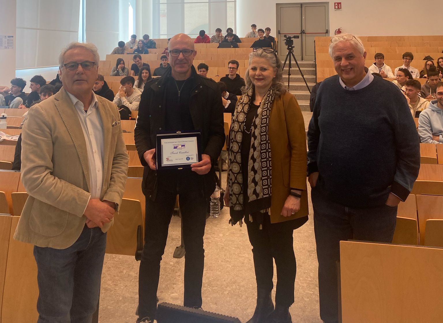 1. Premiazione Ph. Hong Minoia