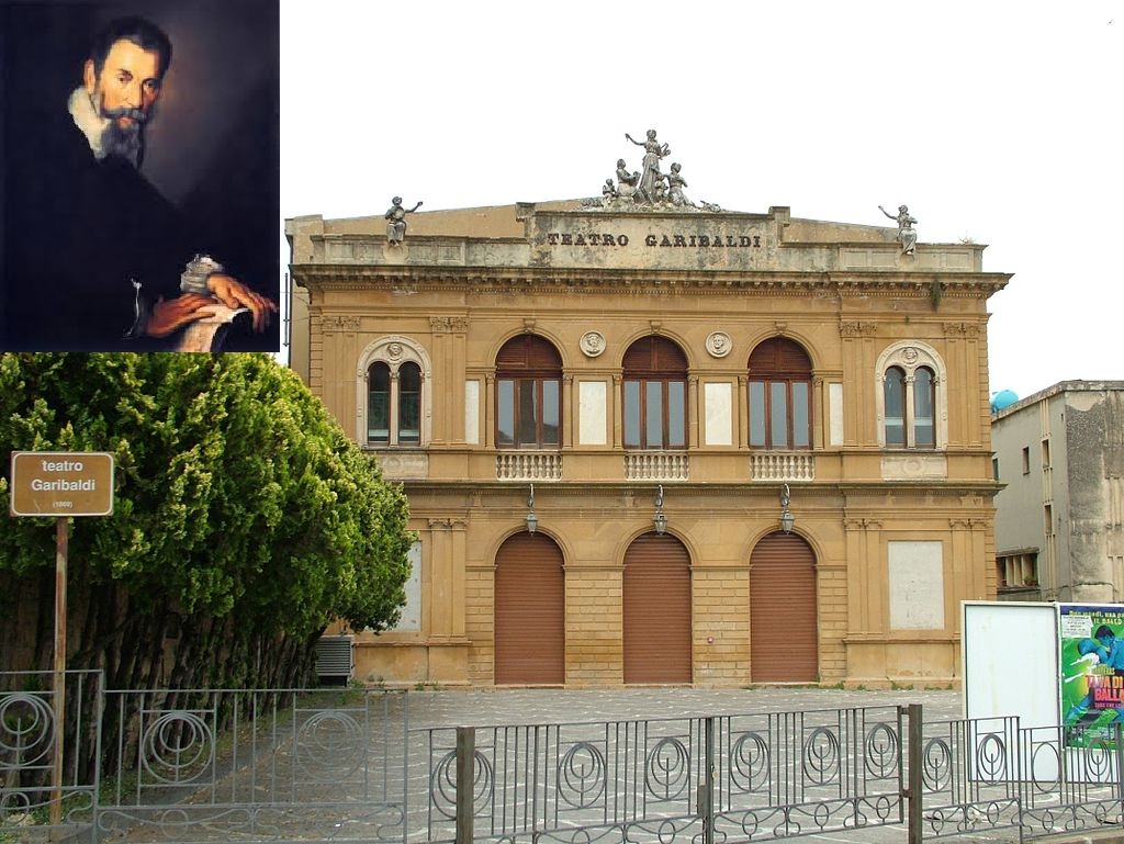 1024px Piazza Armerina Teatro Garibaldi il verso