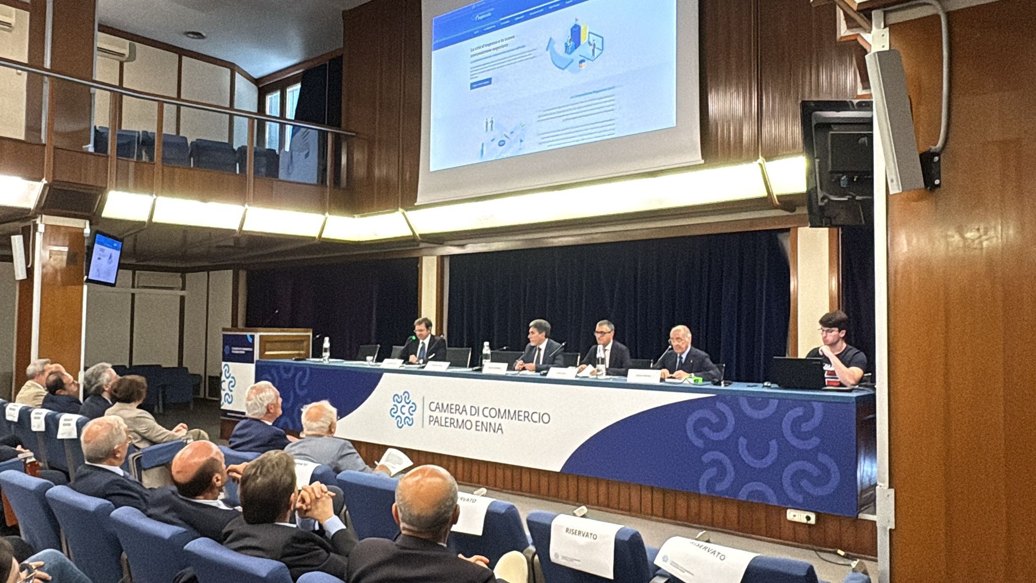 fotocomposizionenegoziata210525 2