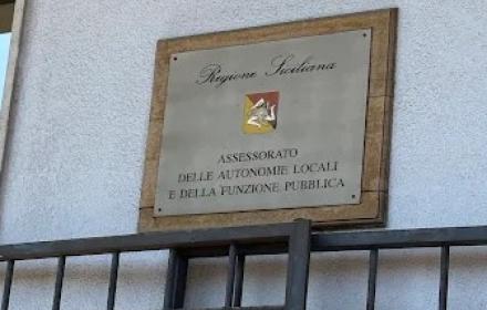 Insegna assessorato Autonomie locali