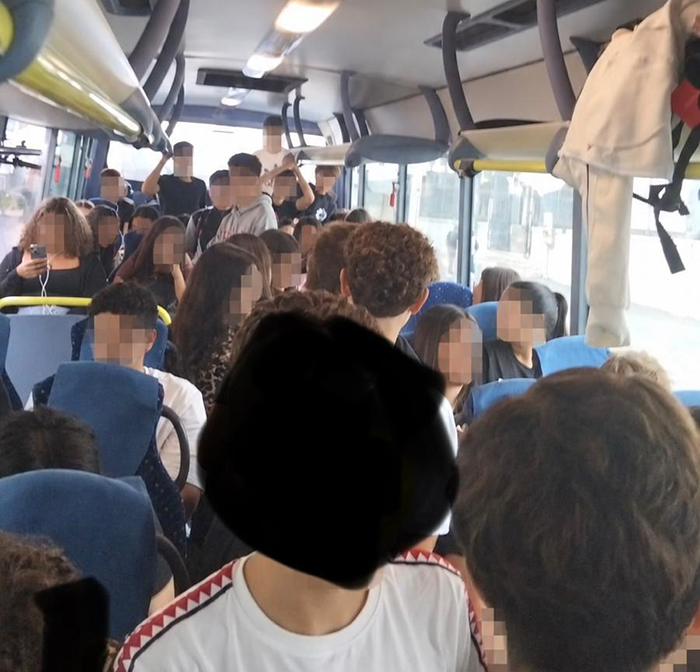 autobus affollati