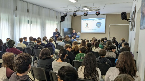 Polizia 2