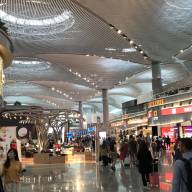 L’aeroporto di Istanbul è il più caro al mondo: acqua a 9 euro, lasagna a 24