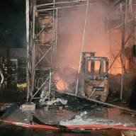 Carini (PA) - Incendio in un impianto di rifiuti speciali