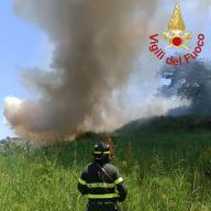 Enna, giornata di fuoco: numerosi incendi impegnano i vigili del fuoco in tutta la provincia