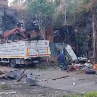 Catania – Blitz della polizia nella “voragine” di piazza della Repubblica: sgomberata la baraccopoli, espulsi cinque stranieri