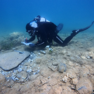 Tesori sommersi riaffiorano dopo il ciclone Harry nel mare di Ragusa