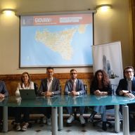 Anci Sicilia apre le porte ai giovani: da giovedì 15 ottobre sportelli d'ascolto in 51 Comuni