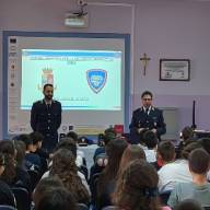 “Una Vita da Social”, la Polizia di Stato incontra 800 studenti nell’Ennese